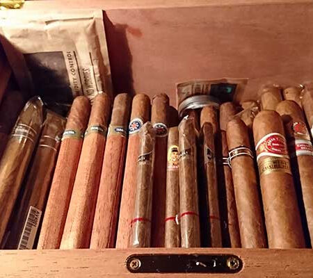 Cigar bar　Bacchus（バッカス）